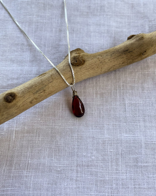 Minimalist Garnet Necklace for Protection and Inner Strength