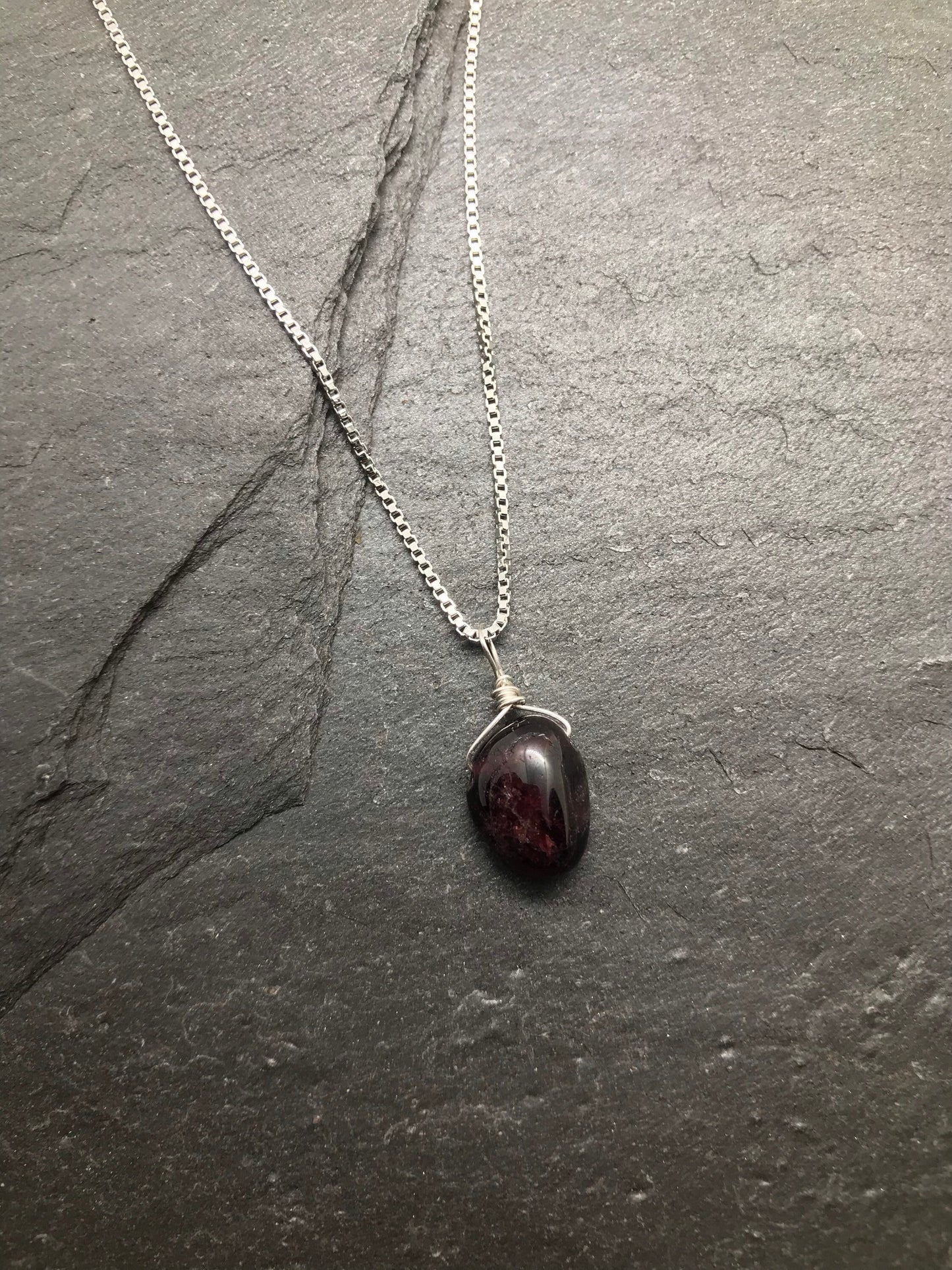 Protection Stone Necklace, Protection Crystal Jewelry, Garnet necklace, Empath Protection Gemstone jewelry